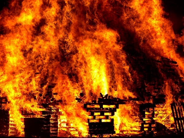 Hỏa hoạn do cháy nhà phần lớn đều xuất phát từ sự bất cẩn của con người